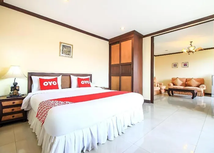 Oyo 383 White Inn Hotel