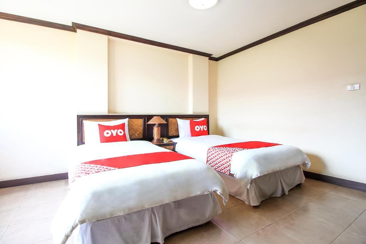 Hotel Oyo 383 White 2*